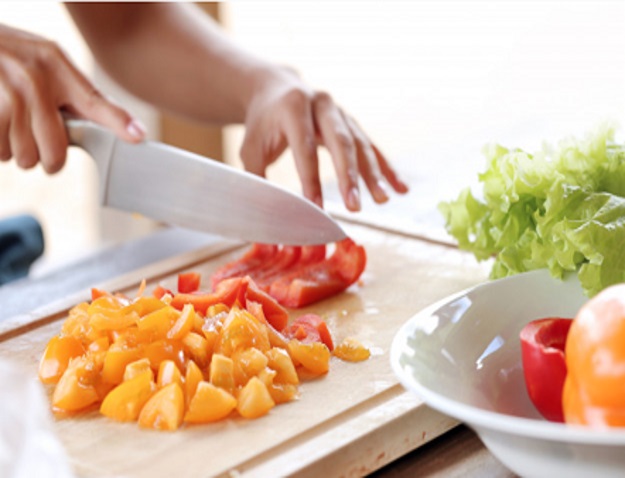 https://belenfruteria.es/wp-content/uploads/2020/03/elegir-un-buen-cuchillo-para-las-verduras.jpg
